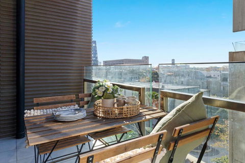 A Chic 2BR Apt Near Melbourne Uni FREE Parking - Accommodation Perth 4