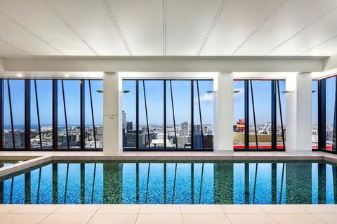 A Chic & Comfy 2BR Apt On Collins With City Views - Accommodation Perth 2