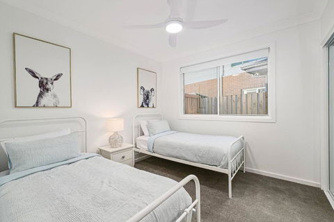 A Coastal Hideaway - Perth Resorts 2