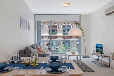 A Comfy & Modern Studio Near Darling Harbour - Accommodation Perth 2