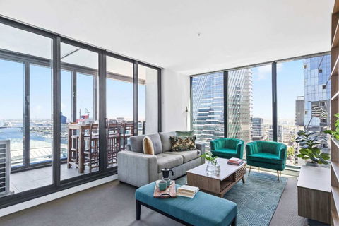 A Cozy 2BR Apt With Harbour Views And FREE Parking - Perth Resorts 1