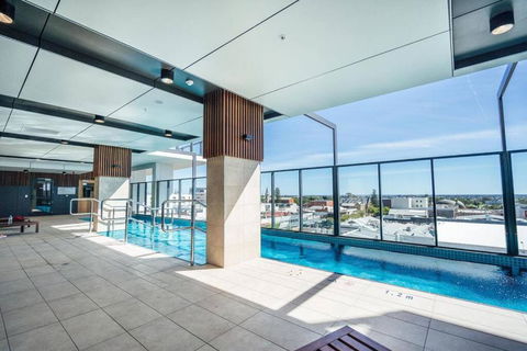 A Cut Above The West 3BR Staycation Pool Gym - Accommodation Perth 4