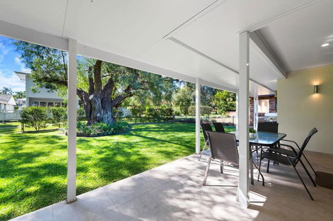 A Homely House 6 Mistral Close - Accommodation Perth 0