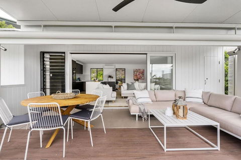 A Perfect Stay - Boardroom At Wategos - Accommodation Perth 2