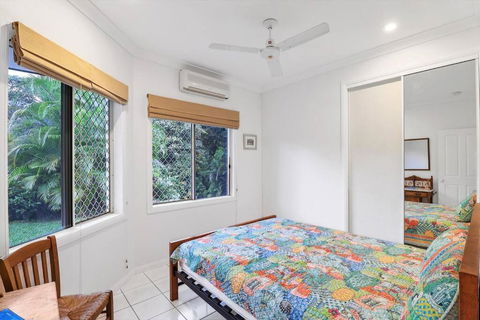 A Piece Of Tropical Paradise-Near Crystal Cascades - Accommodation Perth 1
