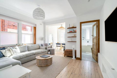 A South Bondi Family Hideout For Beach Aficionados - Accommodation Perth 1