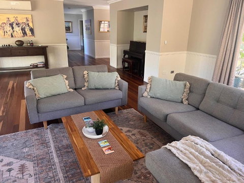 A Spacious Oasis - Perth Resorts 3