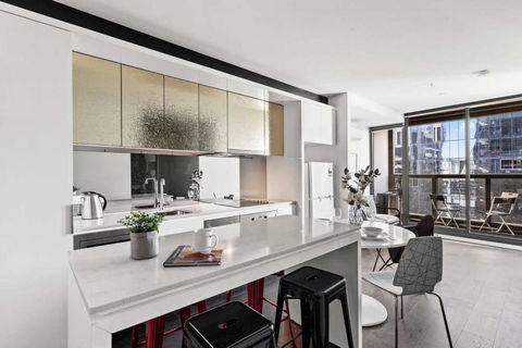 A Stylish 2BR Apt Next To Southern Cross With City Views - Accommodation Perth 2
