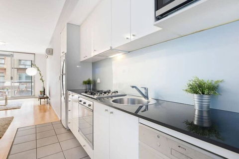 A Stylish & Cozy Studio Next To Darling Harbour - Accommodation Perth 4