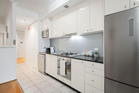 A Stylish Studio For 6 Next To Darling Harbour - Accommodation Perth 4
