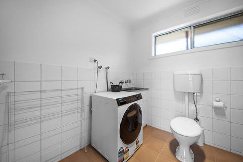 A Sweet Caroline Thomastown Stay - Accommodation Perth 0