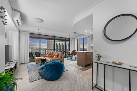 A Touch Of Class - 2Bed-2Bath-1Car-Balcony-Views - CBD - Accommodation Perth 0