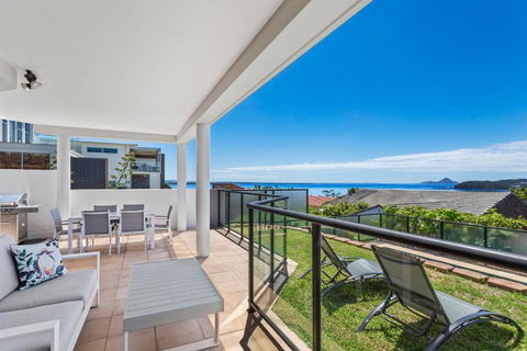 Above And Beyond - Beautiful Home With Heated Pool And Views - Accommodation Perth 2