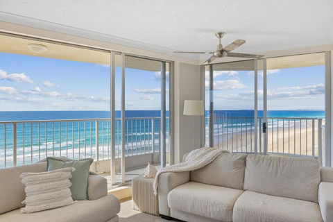Absolute Beachfront Apartment - Perth Resorts 0