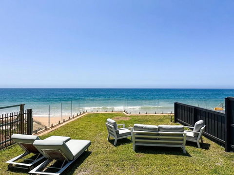 Absolute Beachfront Luxury In Narrabeen - Accommodation Perth 0