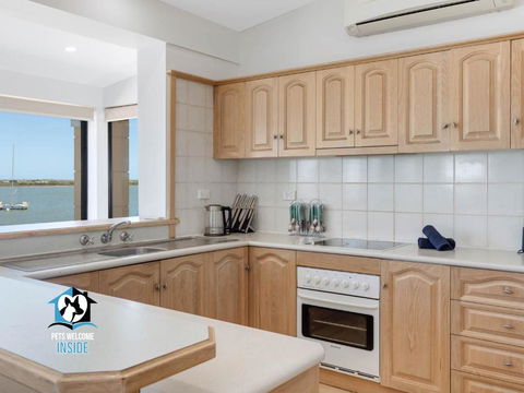 Absolute Water Frontage W/ Jetty + Boat Ramp - Perth Resorts 3