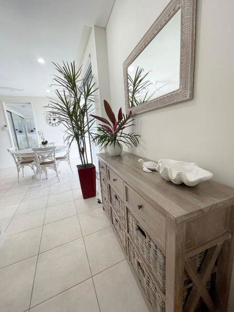 Absolutely Lovely Waterfront Apartment 333 - Accommodation Perth 4