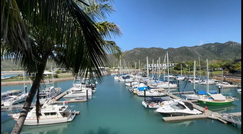 Absolutely Lovely Waterfront Apartment 333 - Accommodation Perth 0
