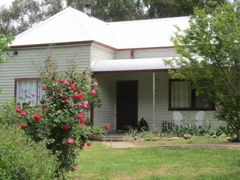 Acacia Cottage - Accommodation Perth 0
