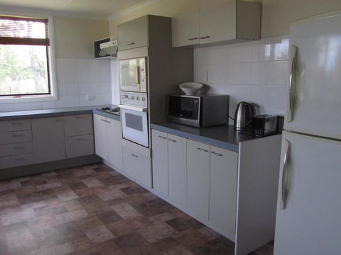 Acacia Cottage - Accommodation Perth 3