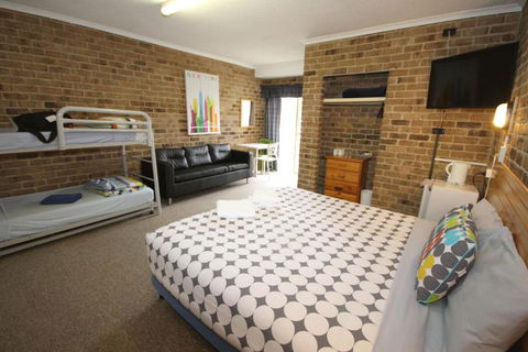 Acacia Snowy Motel - Accommodation Perth 2