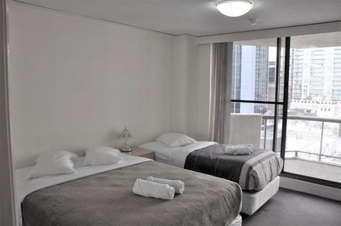 Accommodation Sydney - Kent Street Sydney CBD Top Floor 2 Bedroom Apartment With Balcony - Accommodation Perth 1