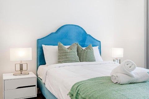 Accor Stadium Luxury - 3 Bed 2 Baths, Sleeps 6, Pool, Parking If Available- NO PARTIES - Accommodation Perth 2