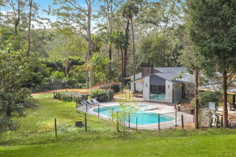 Acreage Estate -Ponies -Tennis Court -Spa - Accommodation Perth 0