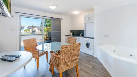 Adrift Apartments - Accommodation Perth 3