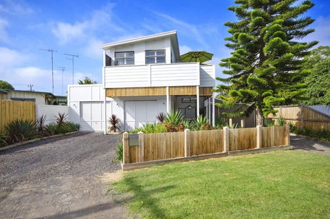 Adrift At Ocean Grove - Accommodation Perth 0