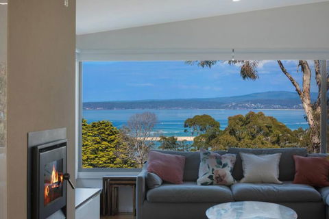 ADS On Collins - 4 Bedroom And Pet Friendly - Accommodation Perth 0