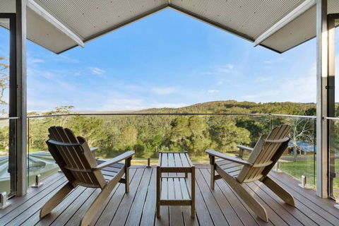 Affinity Luxury Studio With Spa And Amazing Views - Accommodation Perth 1