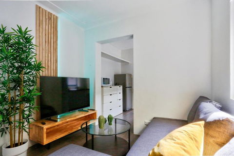 Affordable 2 Bedroom House Surry Hills 2 E-Bikes Included - Perth Resorts 1