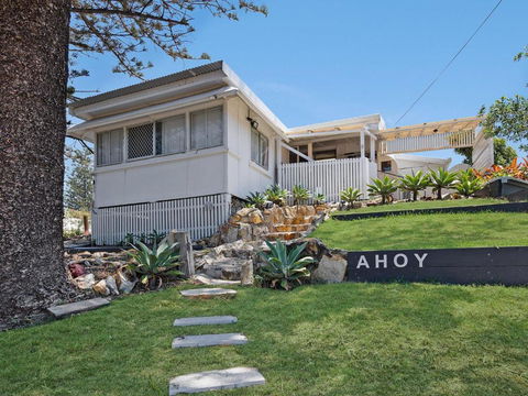 Ahoy Cottage By Discover Stradbroke - Accommodation Perth 0