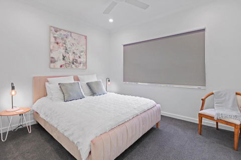 Ailsafield - Home In The Heart Of Mansfield - Accommodation Perth 2