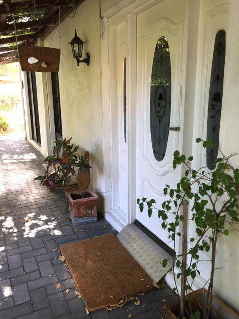 Aarn House B&B Airport Accommodation - Accommodation Perth 0