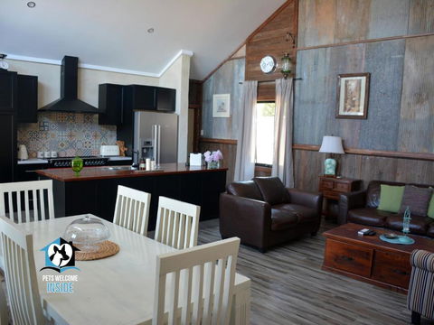 A Beautiful New Property, Walking Distance To The Beach In Esperance WA! - Accommodation Perth 2