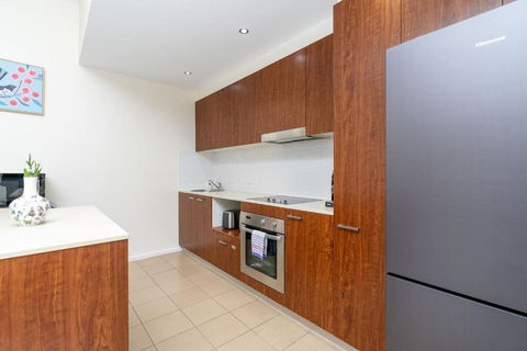 Absolutely Spacious APT Unit Between ANU And City - Accommodation Perth 4