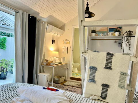 Affordable Luxury Room - Accommodation Perth 4