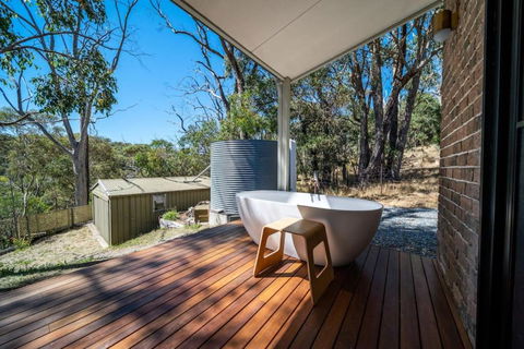 Adelaide Hills Retreat - Surrounded By Nature - Accommodation Perth 1
