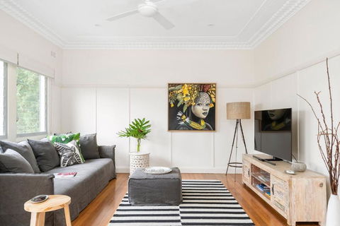 A Perfect Stay - The White Rabbit - Perth Resorts 2
