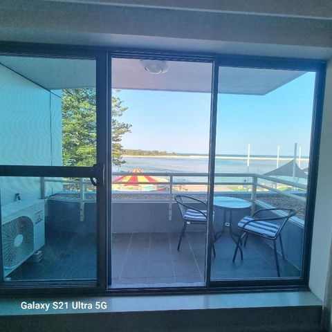 A-The Entrance Private Water Front 1 Bedroom Appartment At The Oaks - Accommodation Perth 2