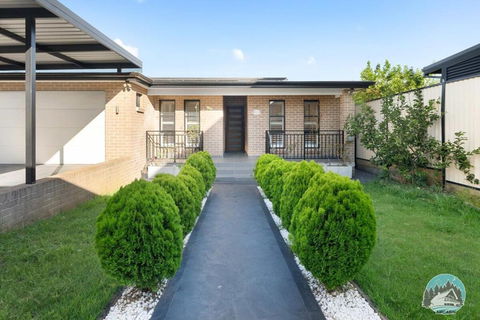 Aircabin - Guildford - 3 Beds Spacious House - Accommodation Perth 1