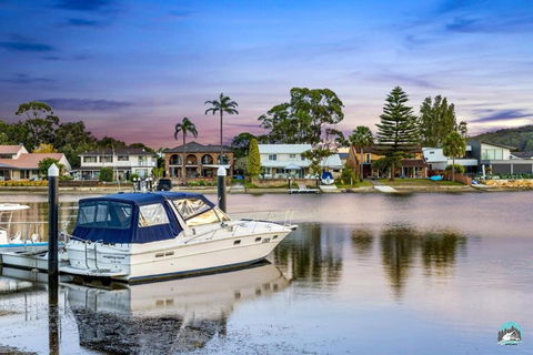Aircabin - Woy Woy - Water Front - 6 Beds Lux Home - Accommodation Perth 0