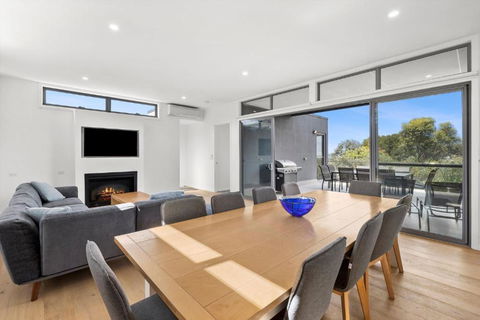 Aireys Sunset Beach House - Accommodation Perth 4
