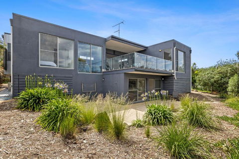 Aireys Sunset Beach House - Accommodation Perth 0