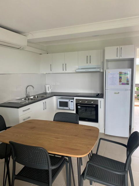 Airlie Beach Apartments - Accommodation Perth 2