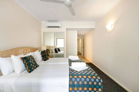 Alassio Poolside Resort - Palm Cove Beachfront Oasis - Accommodation Perth 4