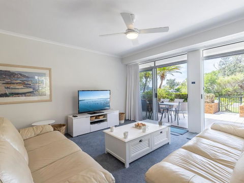 Albacore 1 12 Ondine St Nelson Bay - Accommodation Perth 1