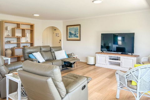 Albacore 7 Waterfront Unit - Accommodation Perth 3